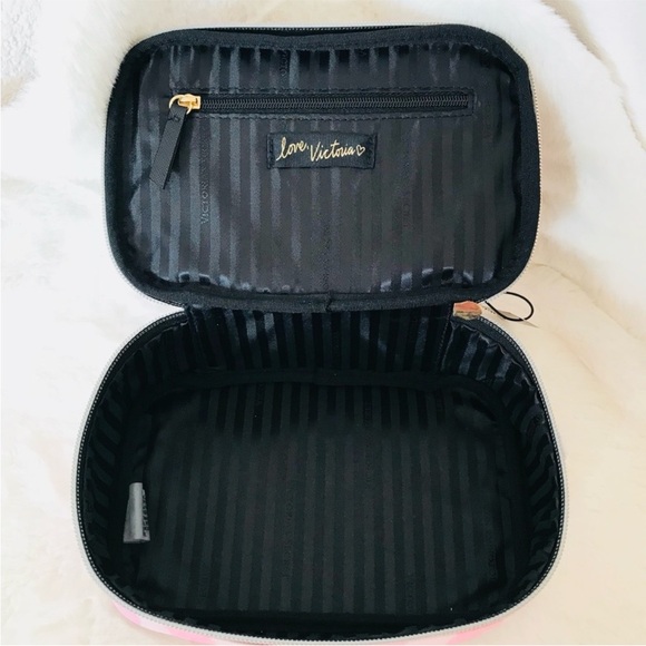 NWT Victoria's Secret Pink and White Striped Cosmetic Case - Picture 4 of 6